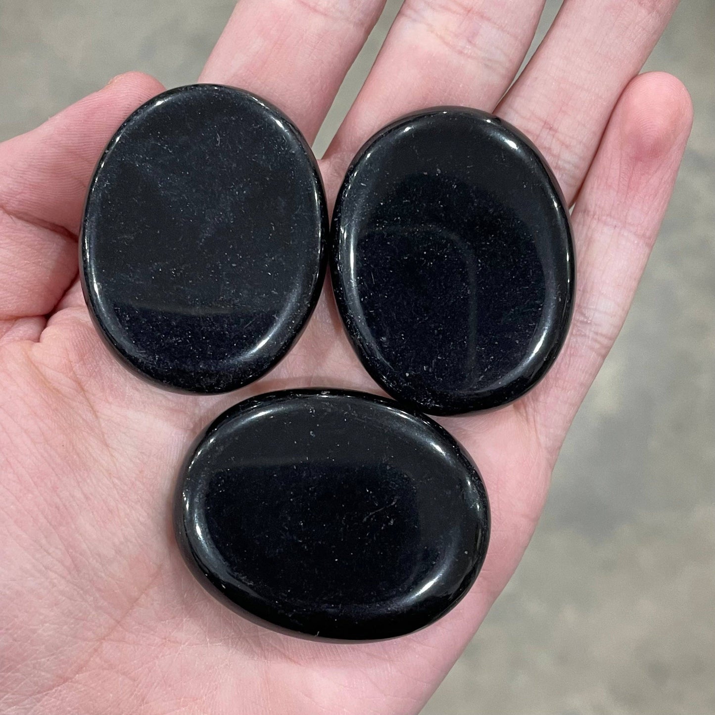 Obsidian Flat Palm Stone